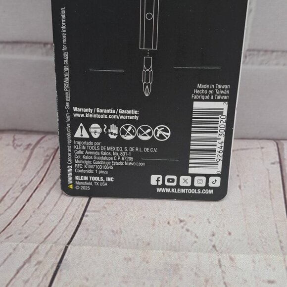 Klein Tools 11-in-1 Blackout Multi-Bit Screwdriver, Nut Driver, Ph, SI, Sq, TORX - Picture 7 of 8